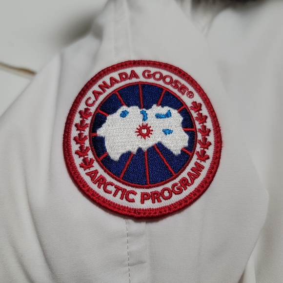 Women White Bomber size small - Picture 2 of 9